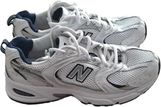 Zapatillas New Balance Running Plata y Blanco