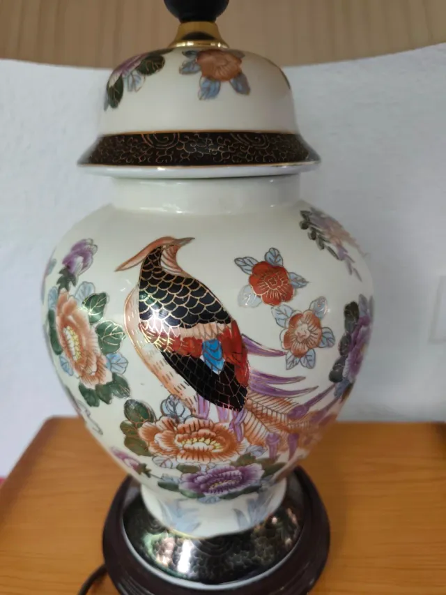 LAMPARA VINTAGE DE PORCELANA CHINA PINTADA A MANO