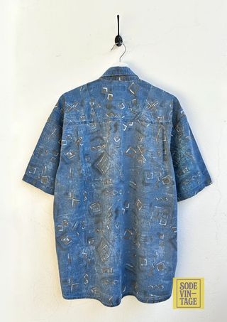 Camisa vintage Happy Life azul geométrica
