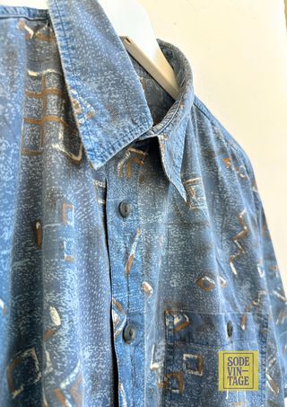 Camisa vintage Happy Life azul geométrica