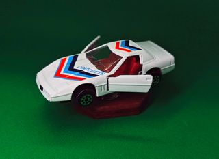 Corvette 87 Road Champs 1:64