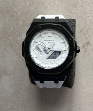 G-Shock Casioak Blanco y Negro Modificado