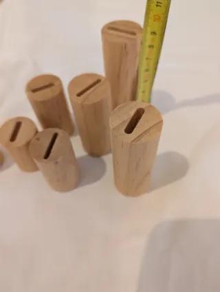 Conjunto de expositores de anillos de madera
