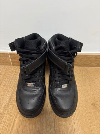 Nike Air Force 1 Mid '07 Negras