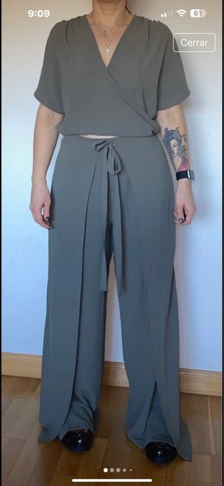Conjunto Zara pantalón y blusa verde militar