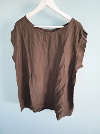 Blusa manga corta marrón