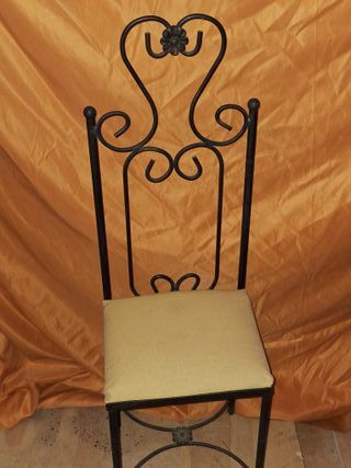 Sedia decorativa in ferro battuto beige e nero