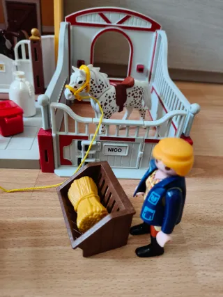 Playmobil Maletín Cuadras y Accesorios