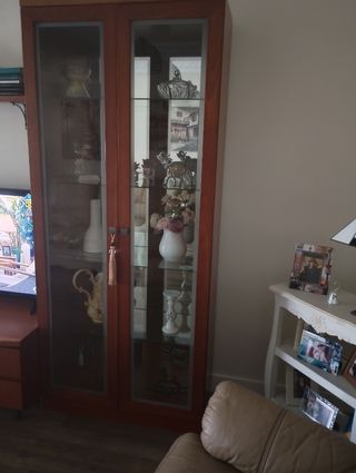 Vitrina madera y cristal