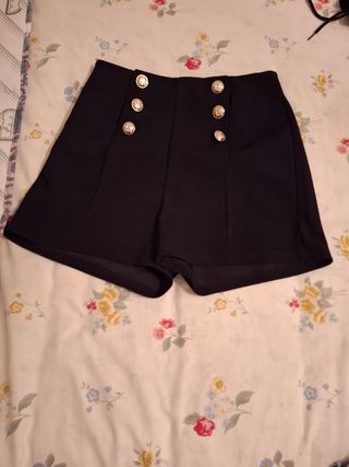 Pantalón corto