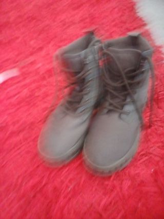 Botas niño talla 36