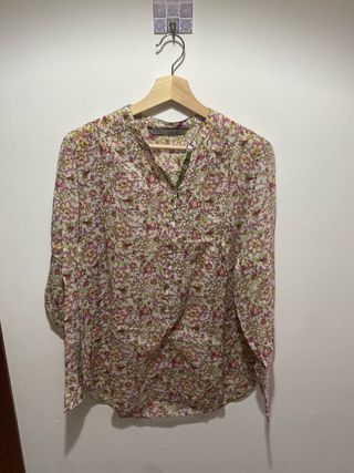 Blusa floral Zara Talla L