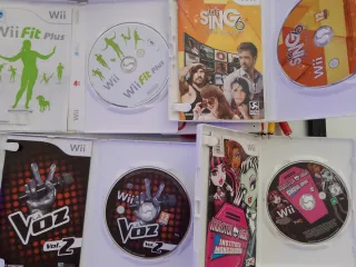 Consola Wii Roja + Juegos y Accesorios