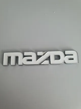 Emblema Mazda