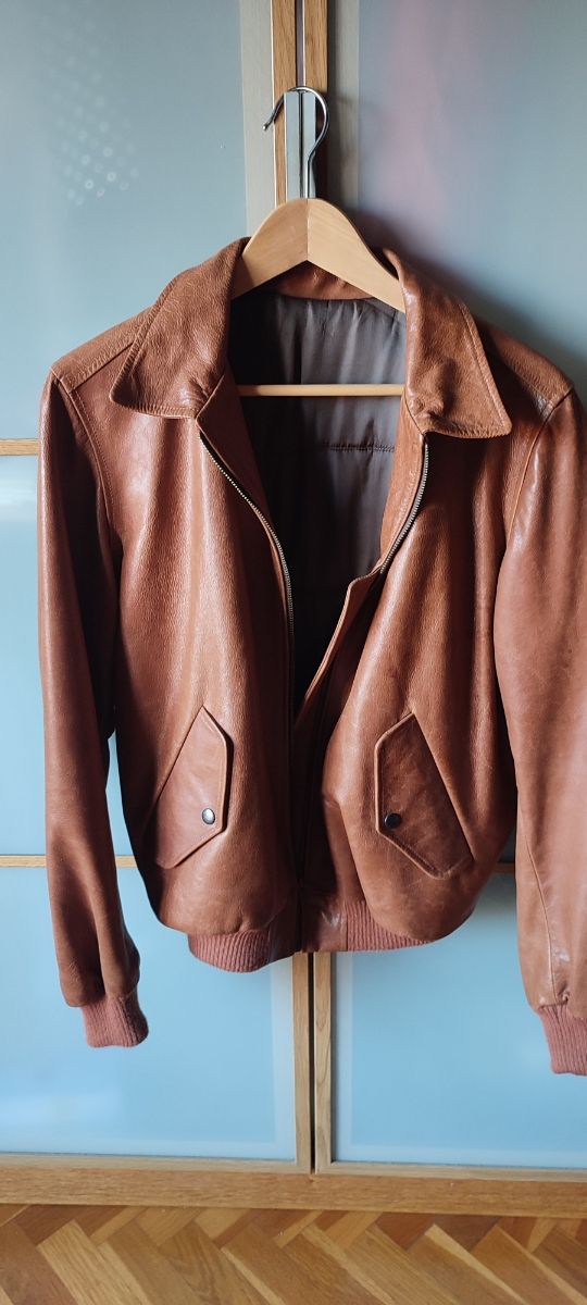 Chaqueta de piel marrón