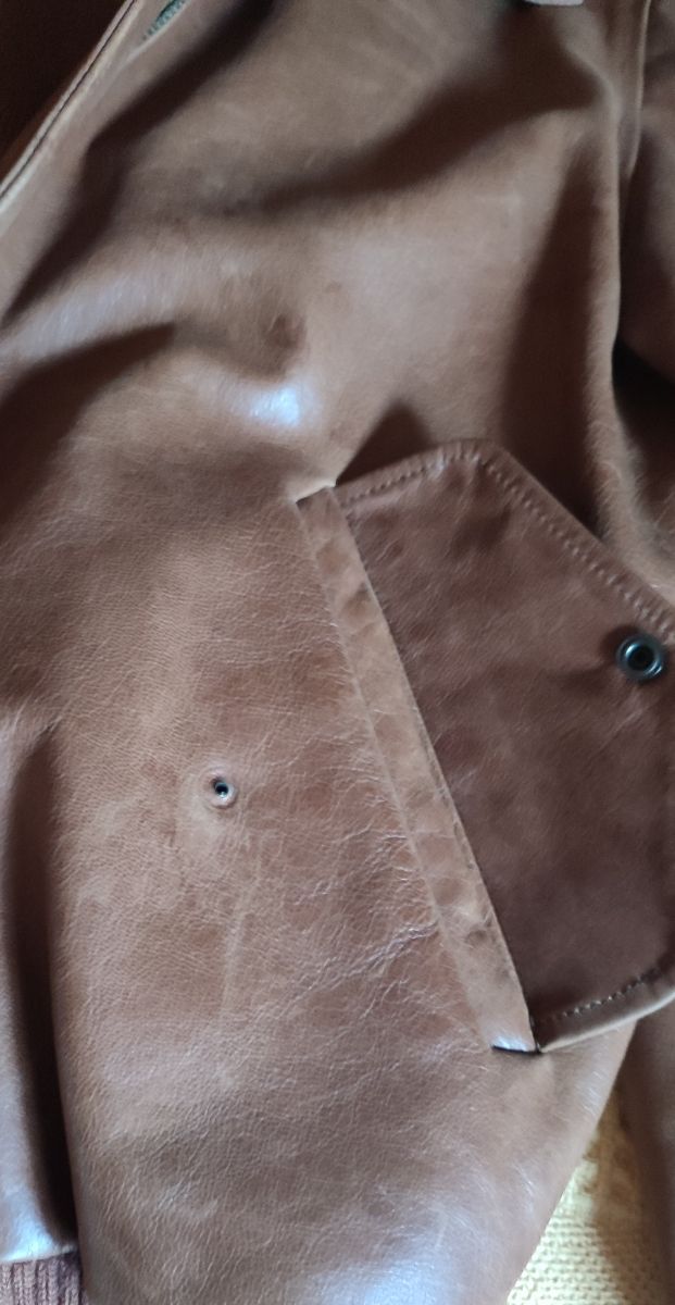 Chaqueta de piel marrón