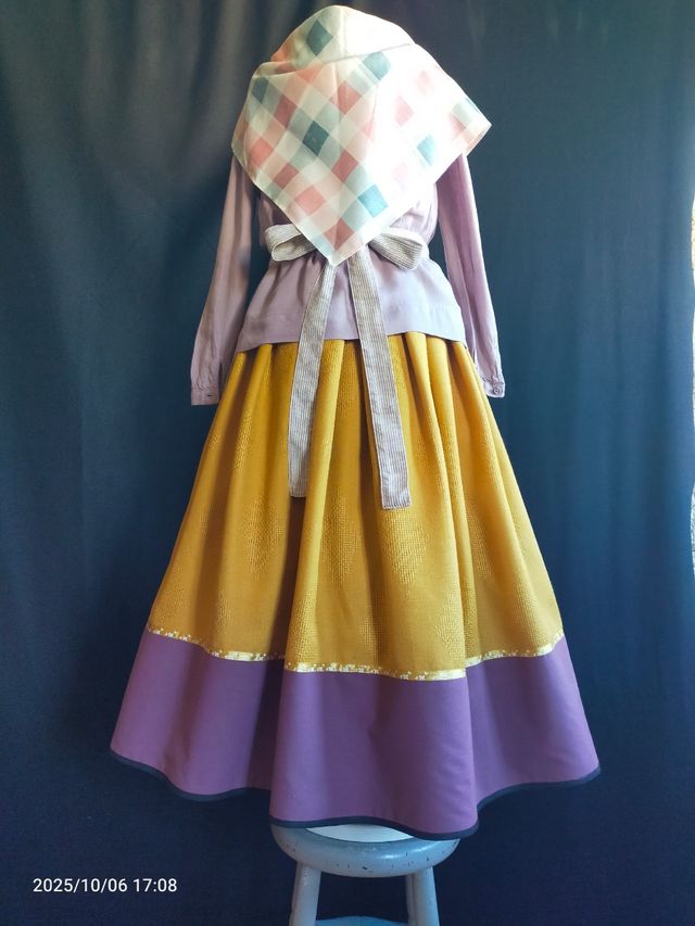 Falda y delantal baserritarra 10 años