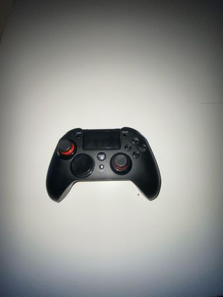 Mando Xbox Negro
- averiado el boton R1 
