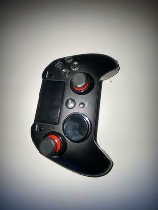 Mando Xbox Negro
- averiado el boton R1 
