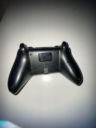 Mando Xbox Negro
- averiado el boton R1 

