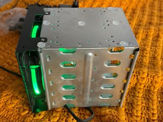 Rack 4 discos duros + adaptadores USB