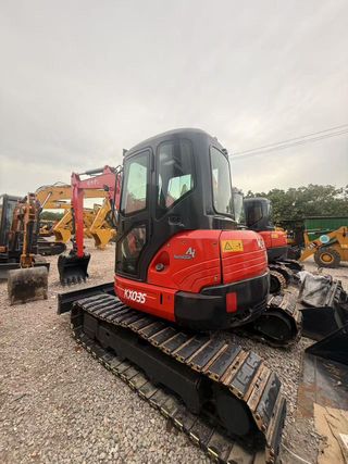 Excavadora Kubota KX035 2023