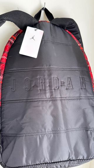 Mochila Jordan Cuadros Rojo y Negro
