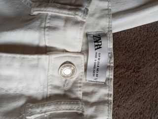 Pantalón pitillo blanco