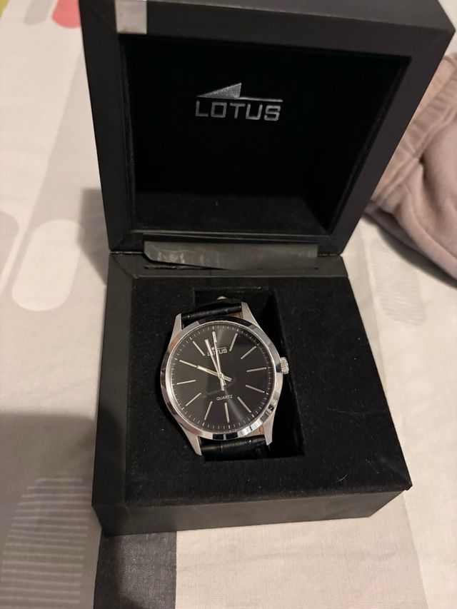 Reloj Lotus Minimalista Hombre Negro/Plata