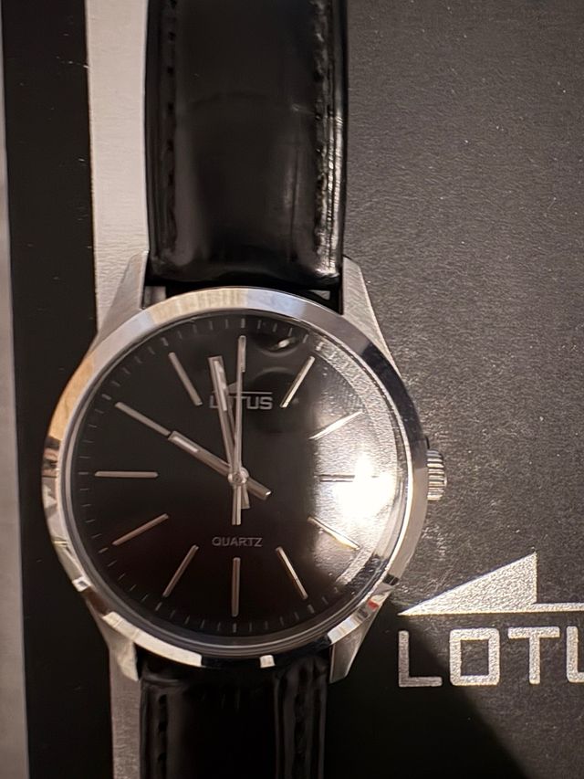 Reloj Lotus Minimalista Hombre Negro/Plata