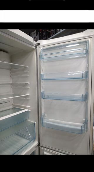 Nevera Combi No Frost Electrolux 2m