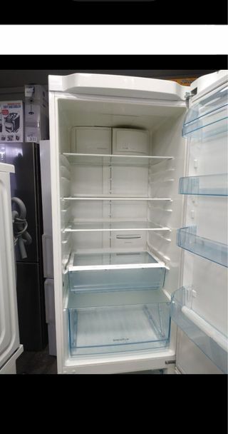 Nevera Combi No Frost Electrolux 2m