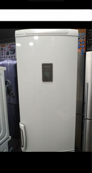 Nevera Combi No Frost Electrolux 2m