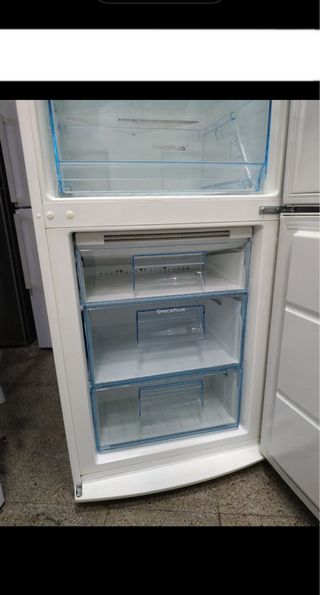 Nevera Combi No Frost Electrolux 2m