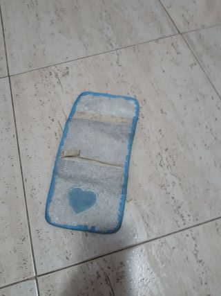 Monedero azul y plateado con corazón