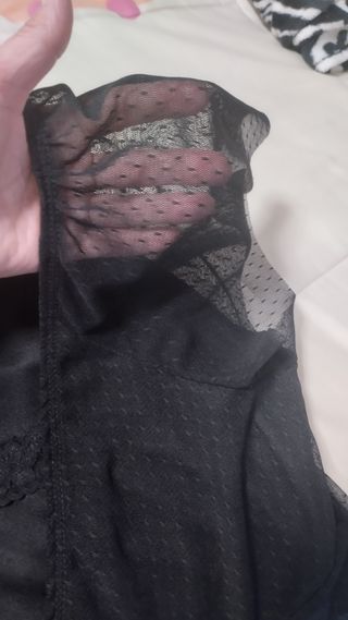 Blusa negra con tul