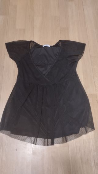 Blusa negra con tul