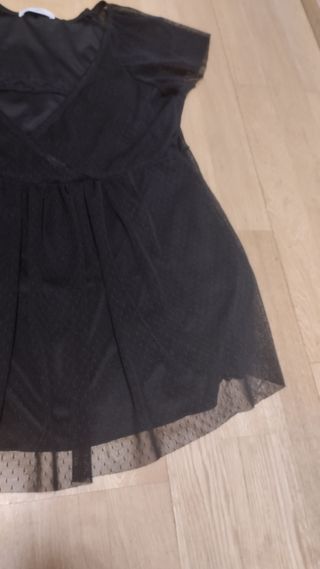 Blusa negra con tul