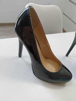 Zapato tacón charol negro sin estrenar