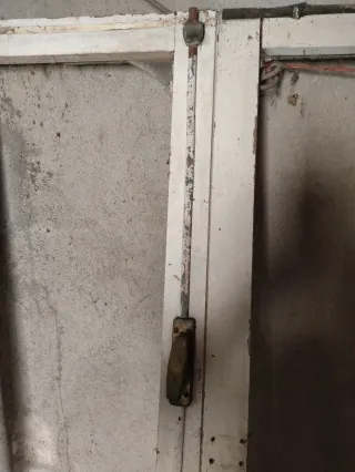Ventana antigua de madera
