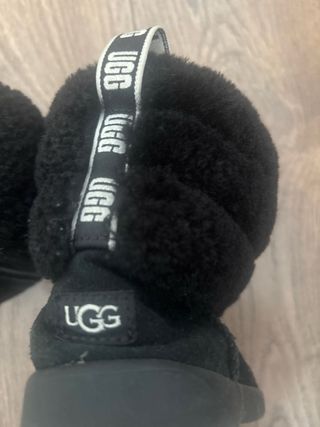 Botas UGG niña negras