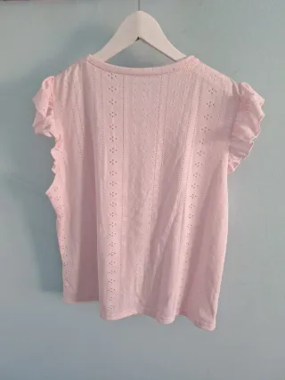 Camiseta rosa manga corta volantes