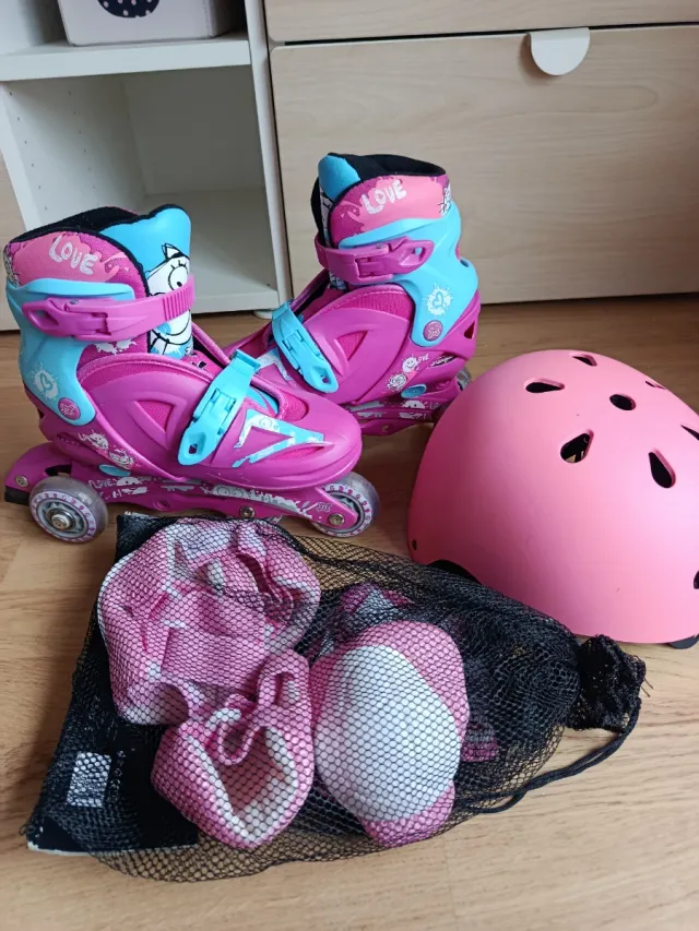 Patines, Casco y Protecciones Niña Rosa