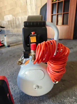 Compressore Aria FOXCOT 24L + Pistola Pneumatica