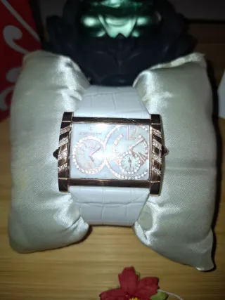 Reloj Cristian Lay Dorado y Blanco