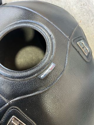 Funda protector Depósito Hayabusa 1300 BAGSTER 