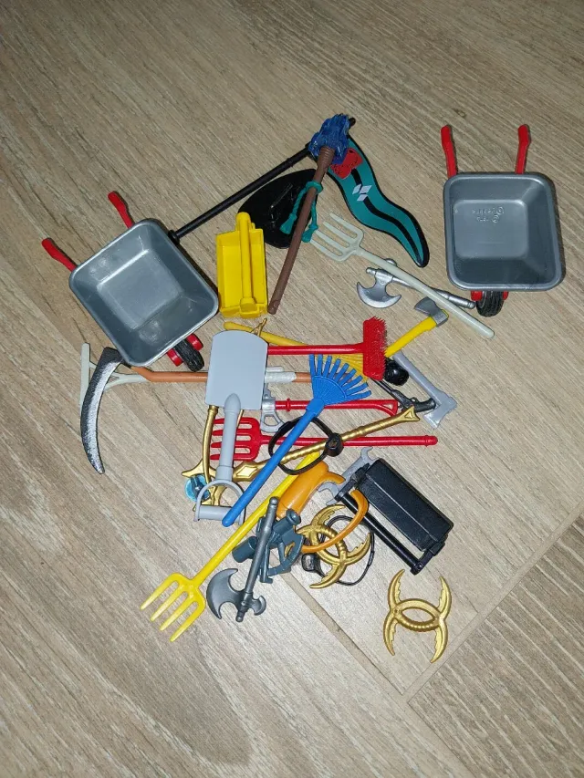 Lote Herramientas y Armas Playmobil