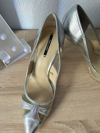 Zapatos tacón Zara plateados talla 40