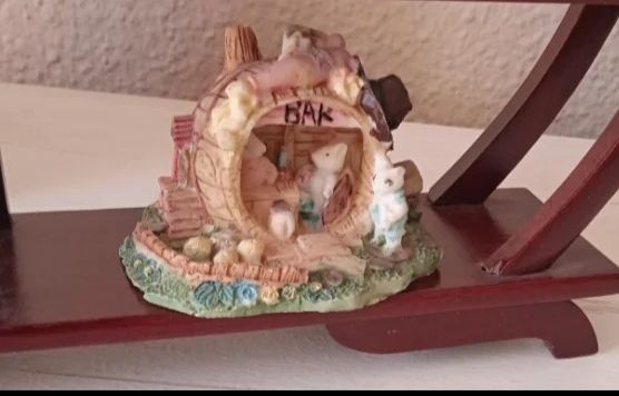 COLECCIÓN ÚNICA CASITA DE MUÑECAS ANTIGUAS