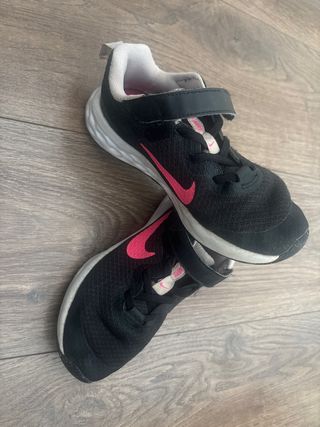Zapatillas Nike niña negras y rosas